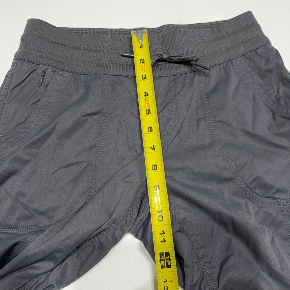Sku#216 The North Face Women’s Gray Hiking Pants Size Small Elastic Waist - Picture 8 of 8